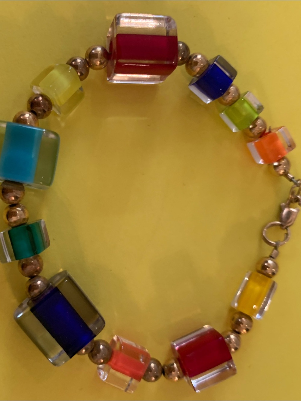 VINTAGE COLORFUL MULTICOLORED BLOCK BRACELET.